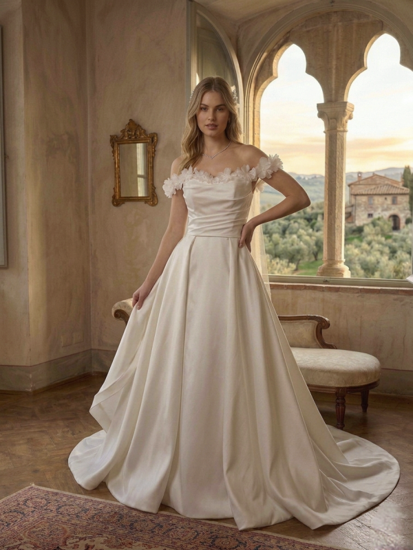 Menyasszonyi Ruha Lecsatolható Uszállyal Menyasszonyi Ruha Lecsatolható Uszállyal