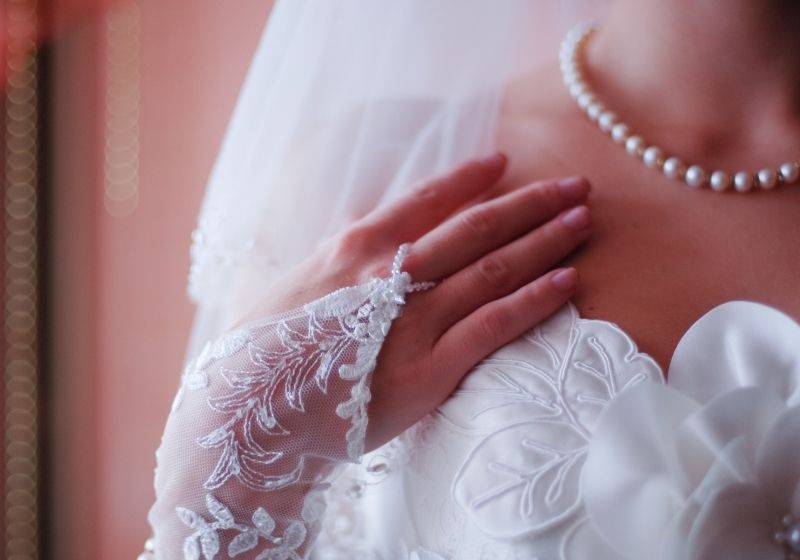 Molett esküvői ruha-Hogyan válassz ruhát, ha teltkarcsú vagy?