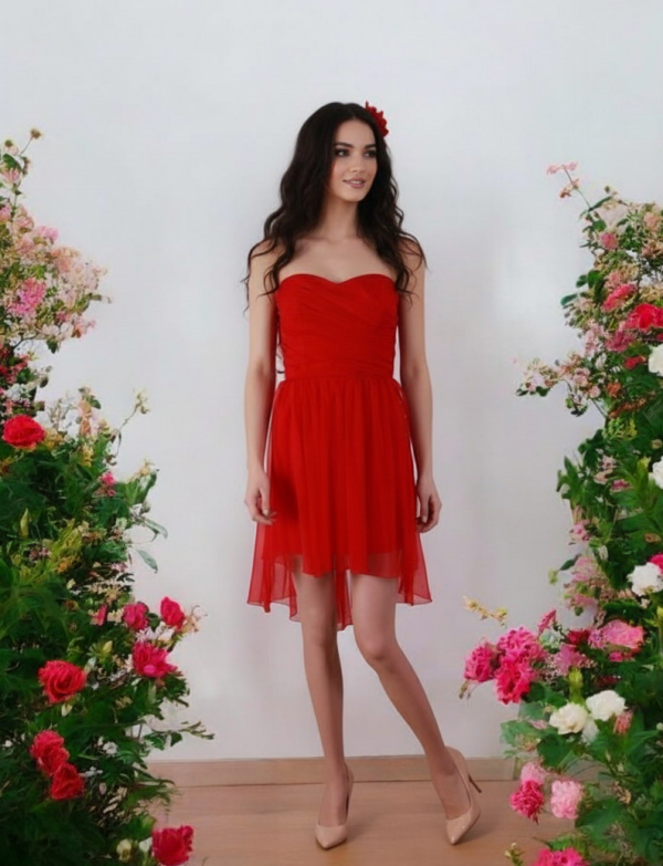 Piros gumis hátú menyecske ruha