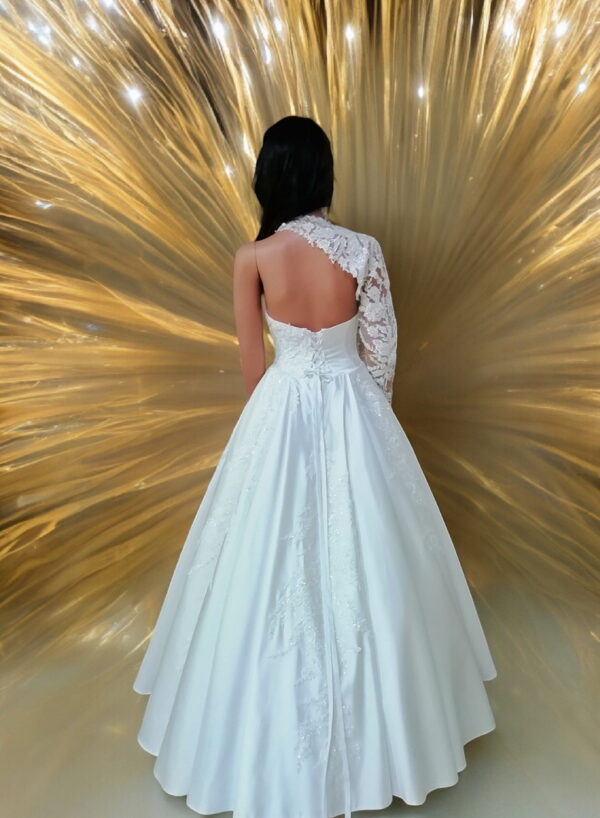 2 részes csipke nyakú félvállas szatén menyasszonyi ruha