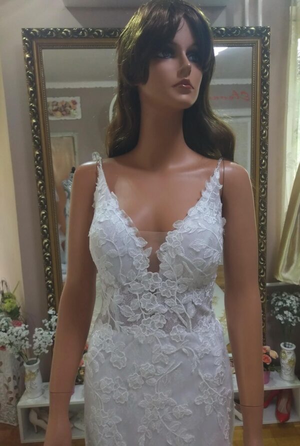 fehér csipke sellő menyasszonyi ruha