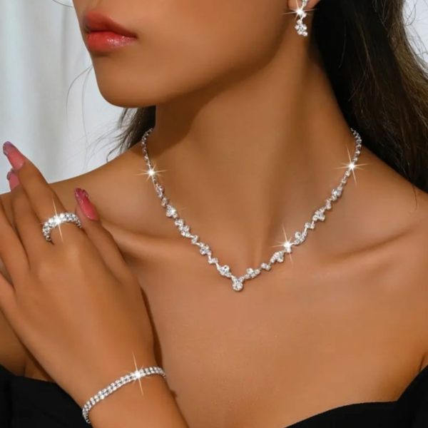 Menyasszonyi ékszer