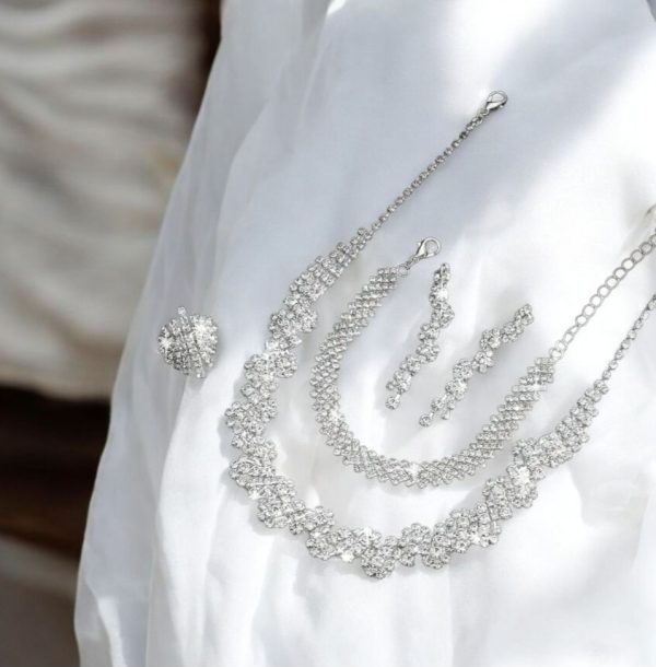 Menyasszonyi ékszer