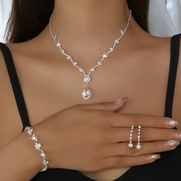 Menyasszonyi ékszer