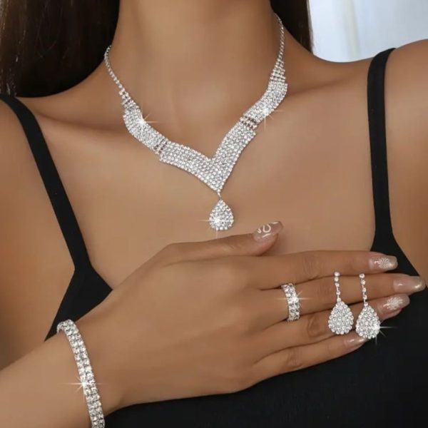 Menyasszonyi ékszer