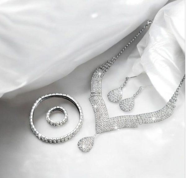 Menyasszonyi ékszer