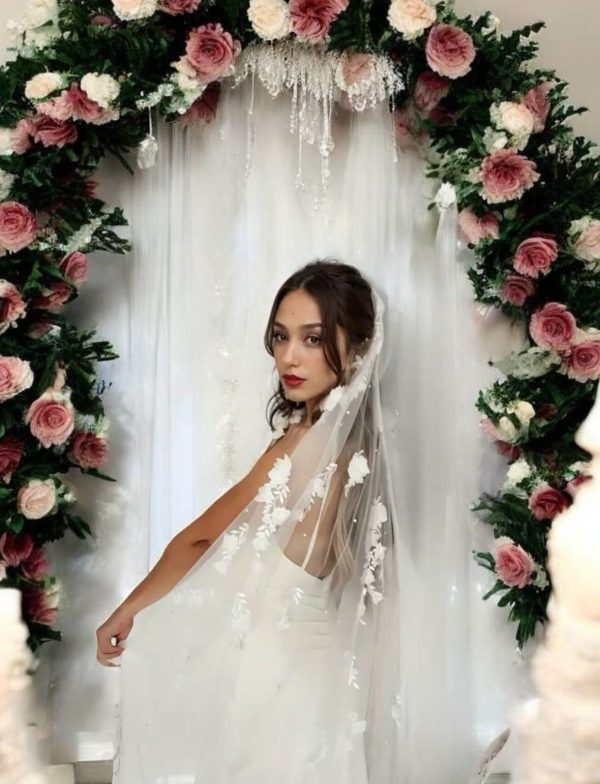 Menyasszonyi fátyol 134 f tört fehér