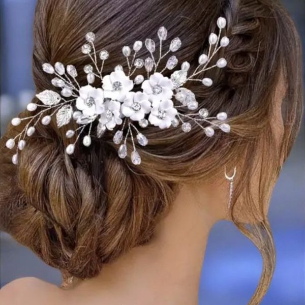 Virágos menyasszonyi fejdísz