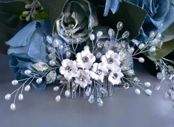 Virágos menyasszonyi fejdísz
