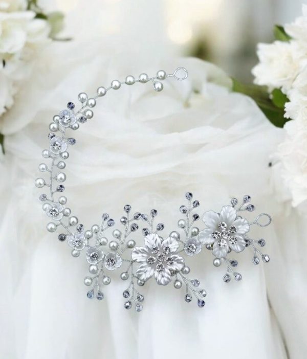 Virágos menyasszonyi fejdísz