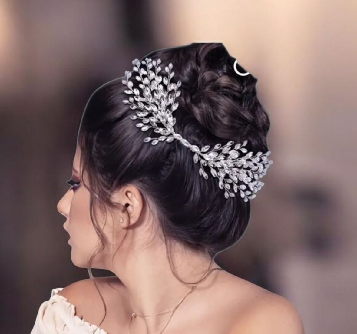 Köves menyasszonyi fejdísz