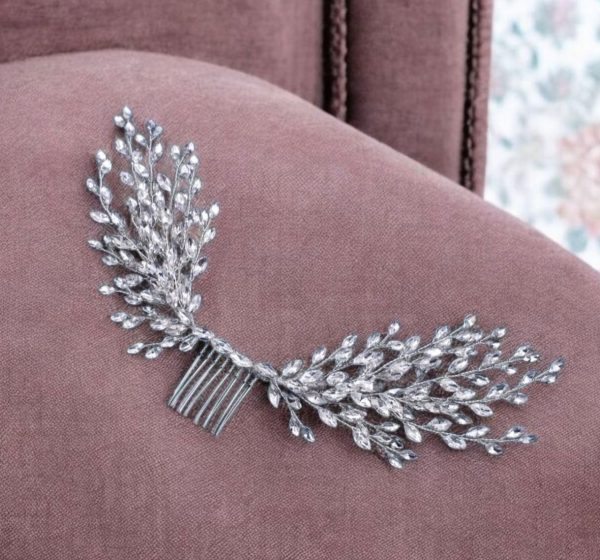 Köves menyasszonyi fejdísz