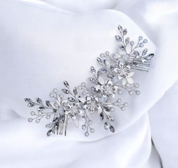 Virágos menyasszonyi fejdísz