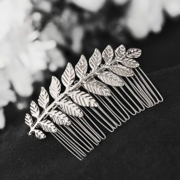 Leveles menyasszonyi fejdísz