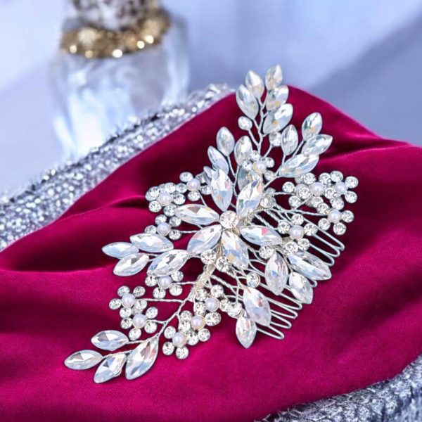 menyasszonyi fejdísz