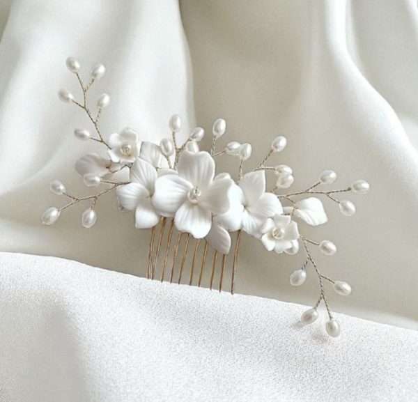 menyasszonyi fejdísz