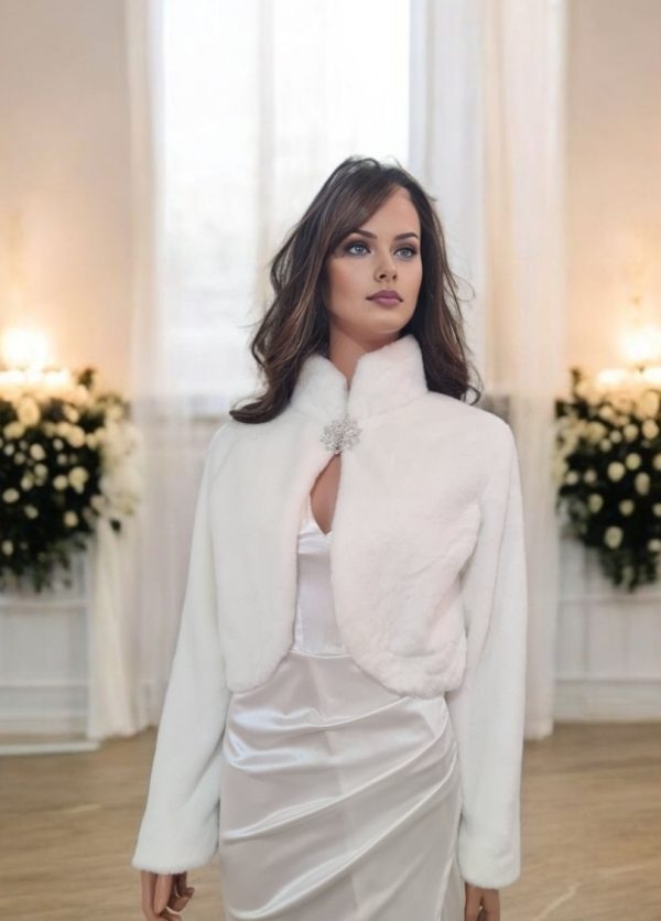 Menyasszonyi kabát 23c