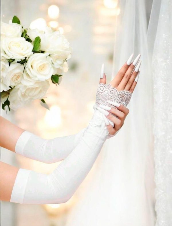 Csipkés menyasszonyi kesztyű