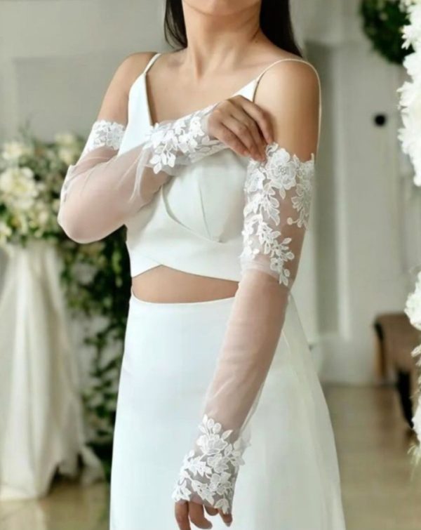 Hosszú csipkés menyasszonyi kesztyű