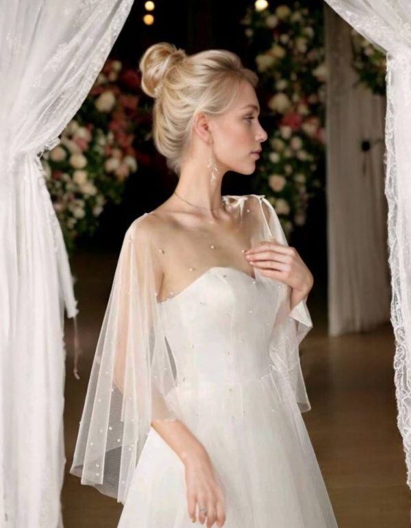 Menyasszonyi pelerin