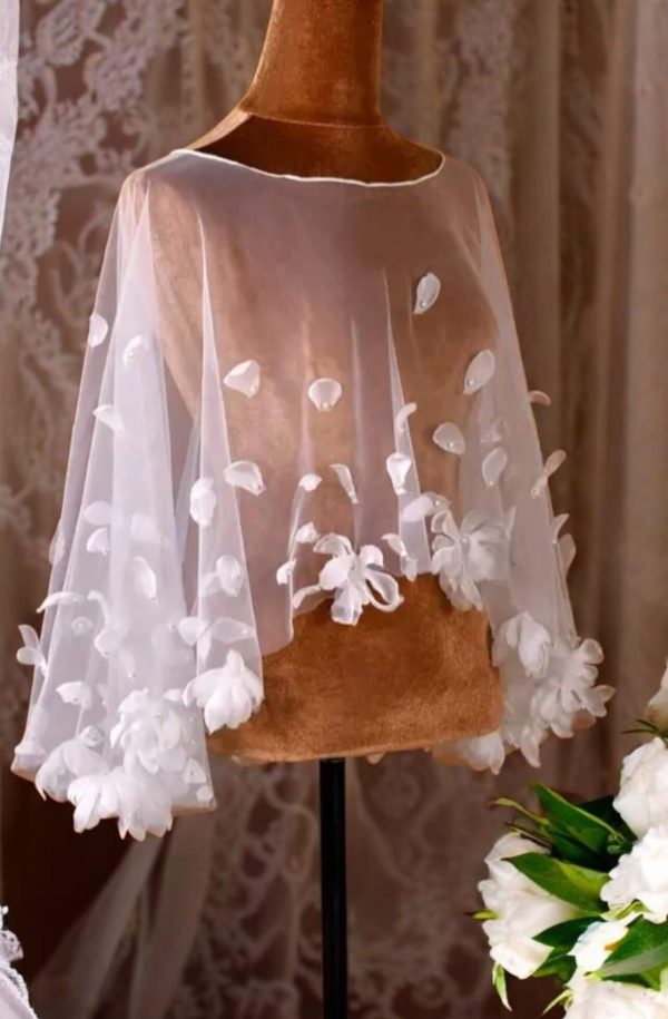 csipkés menyasszonyi pelerin