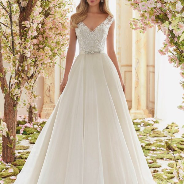 tört fehér menyasszonyi ruha