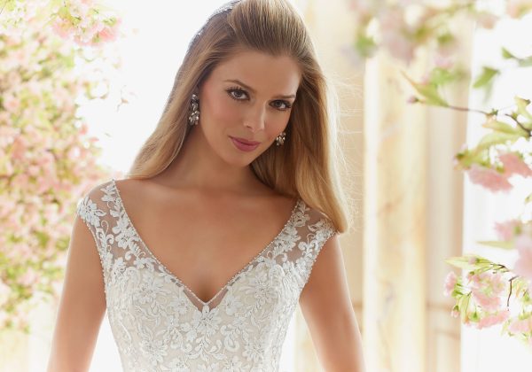 tört fehér menyasszonyi ruha